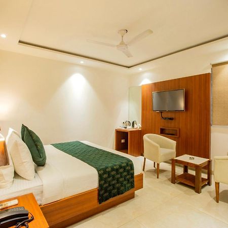 Hotel Arch Suites - Near Aerocity Nowe Delhi Zewnętrze zdjęcie