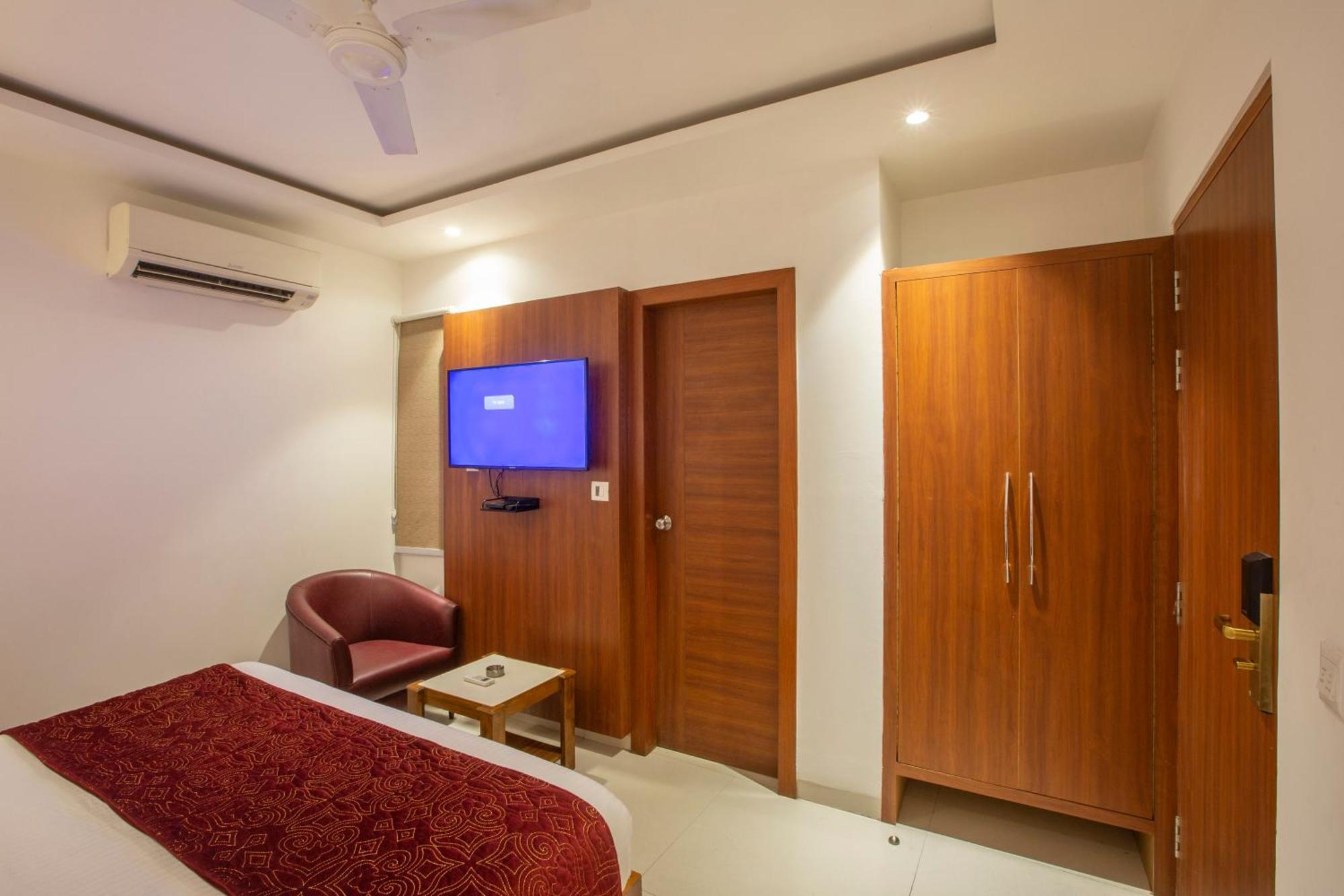 Hotel Arch Suites - Near Aerocity Nowe Delhi Zewnętrze zdjęcie