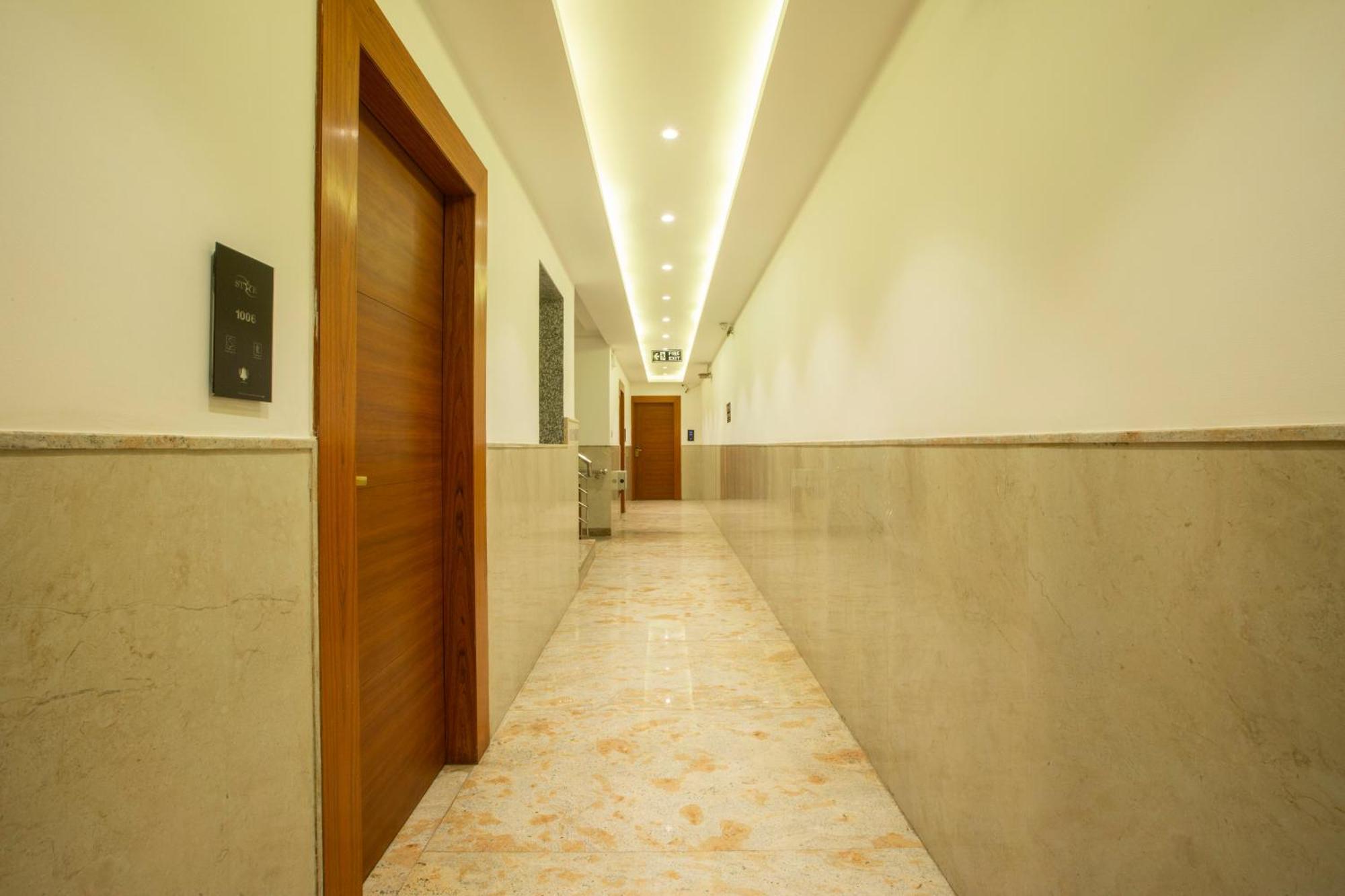 Hotel Arch Suites - Near Aerocity Nowe Delhi Zewnętrze zdjęcie