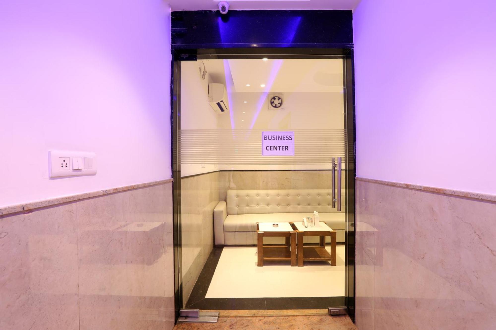 Hotel Arch Suites - Near Aerocity Nowe Delhi Zewnętrze zdjęcie