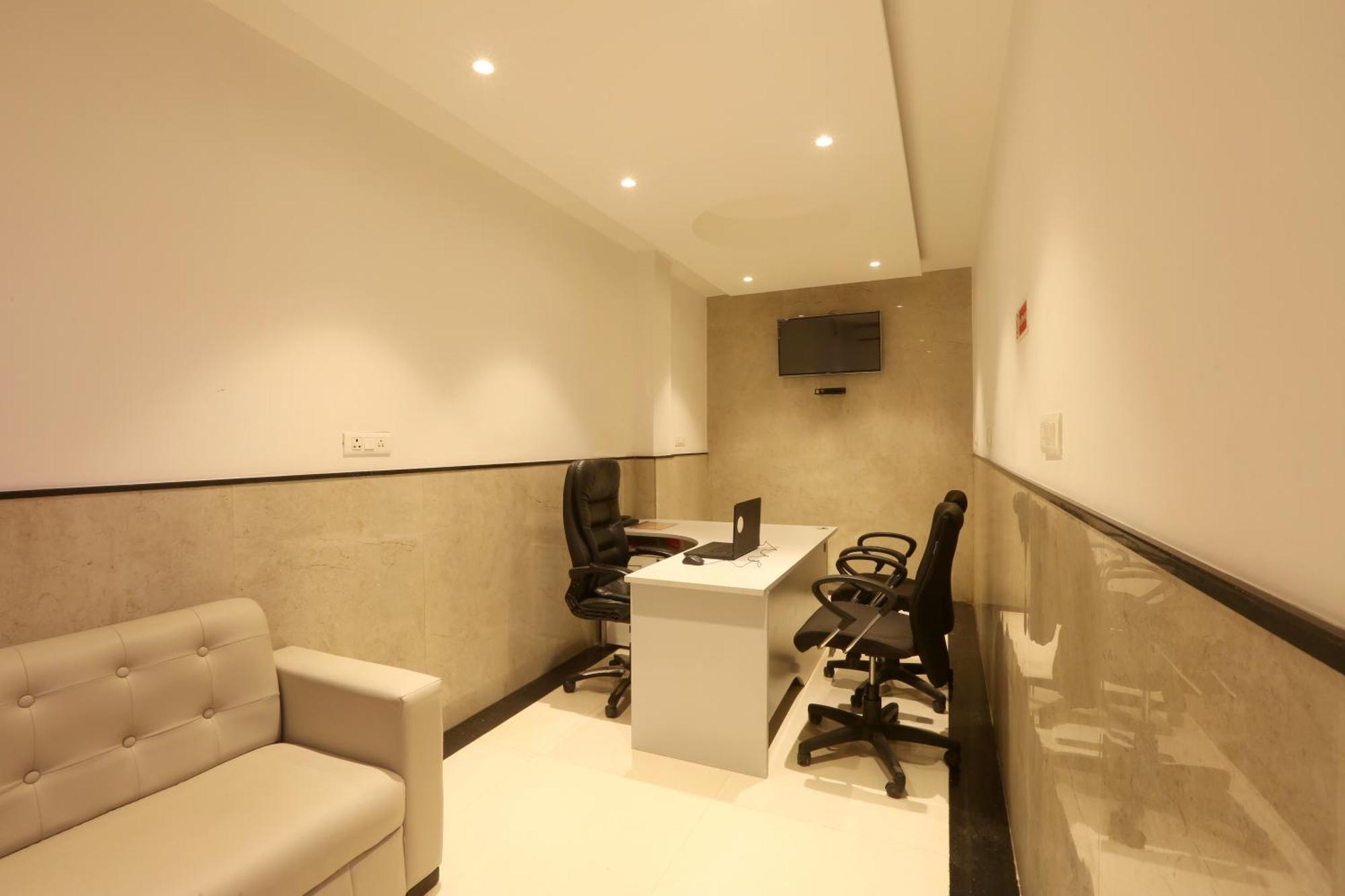 Hotel Arch Suites - Near Aerocity Nowe Delhi Zewnętrze zdjęcie