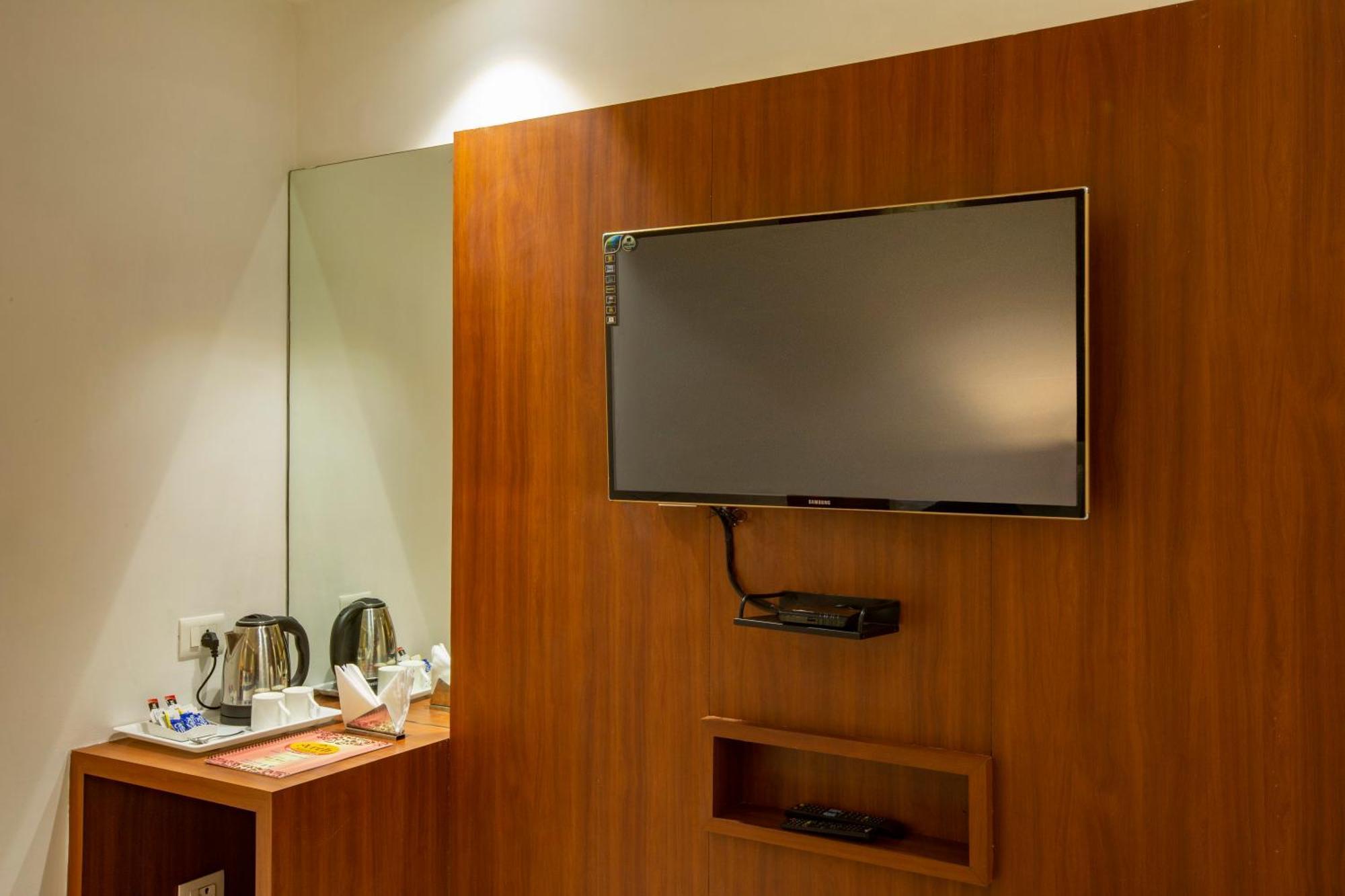 Hotel Arch Suites - Near Aerocity Nowe Delhi Zewnętrze zdjęcie